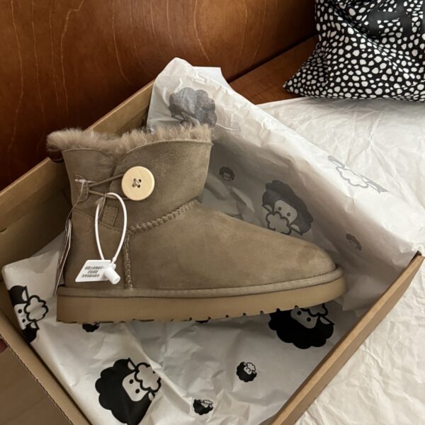 Classic Sheepskin Snow Winter Ankle Boots Women's Shoes Ladies Boots Fur Wool Warm Outdoor Boots Women Fashion - 图片 4