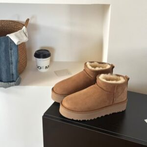 Classic Sheepskin Snow Winter Ankle Boots Women's Shoes Ladies Boots Fur Wool Warm Outdoor Boots Women Fashion